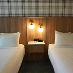 Travelodge By Wyndham Niagara Falls At The Falls