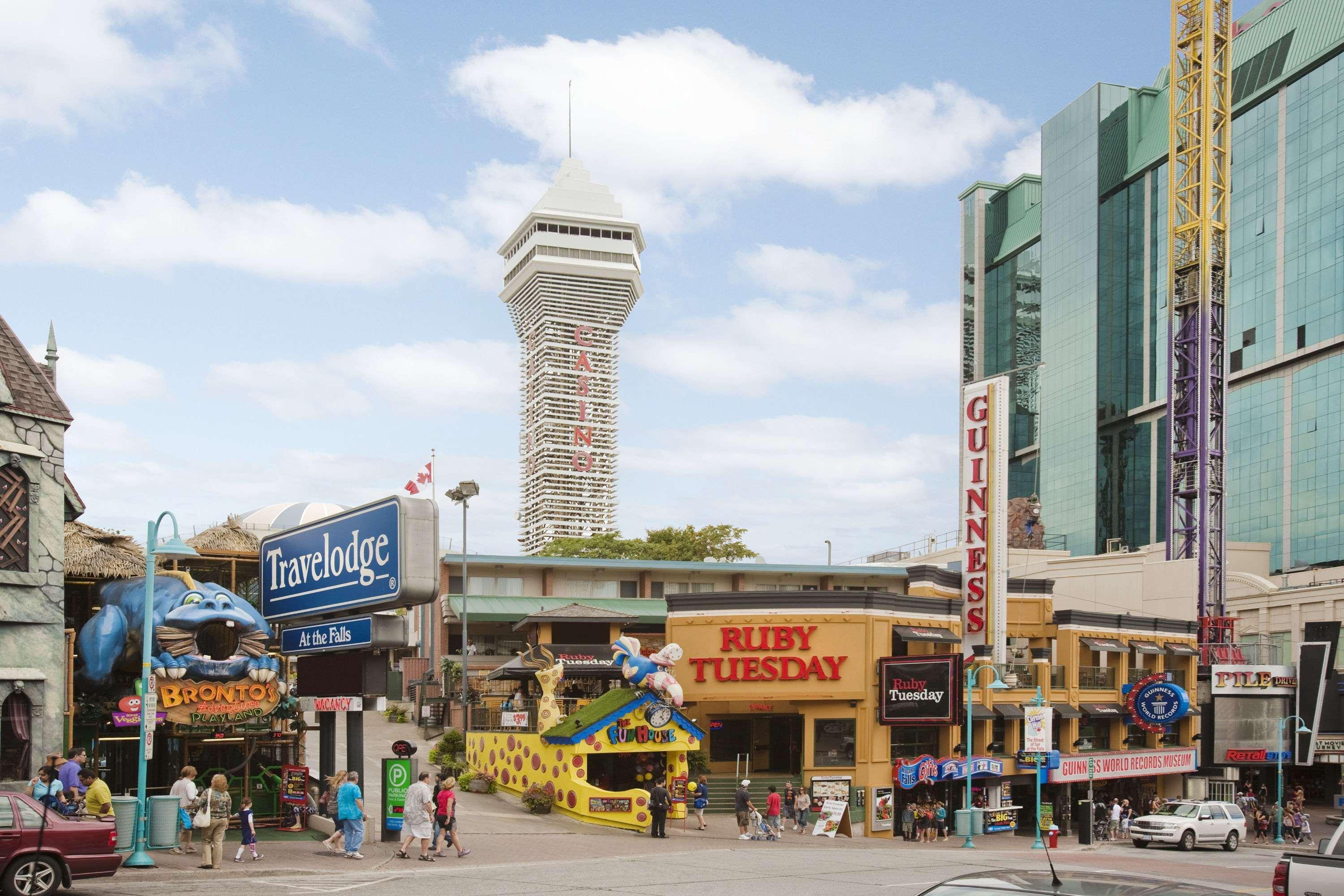 Hotel Travelodge By Wyndham At The Falls Niagara Falls