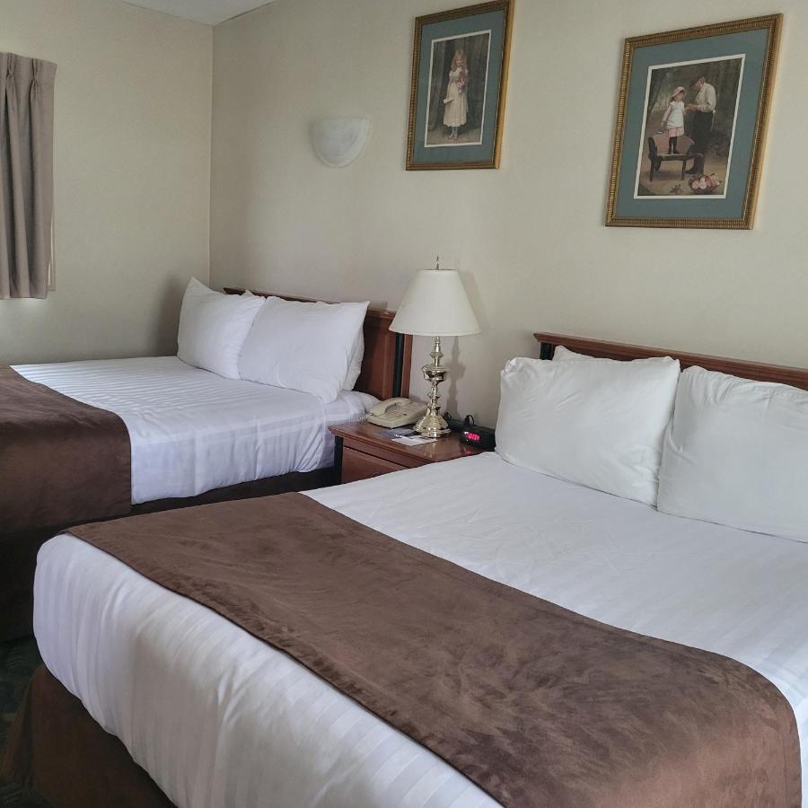 Travelodge By Wyndham At The Falls Niagara Falls