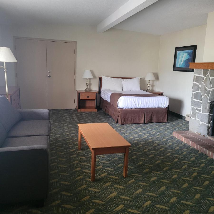 Travelodge By Wyndham At The Falls Niagara Falls