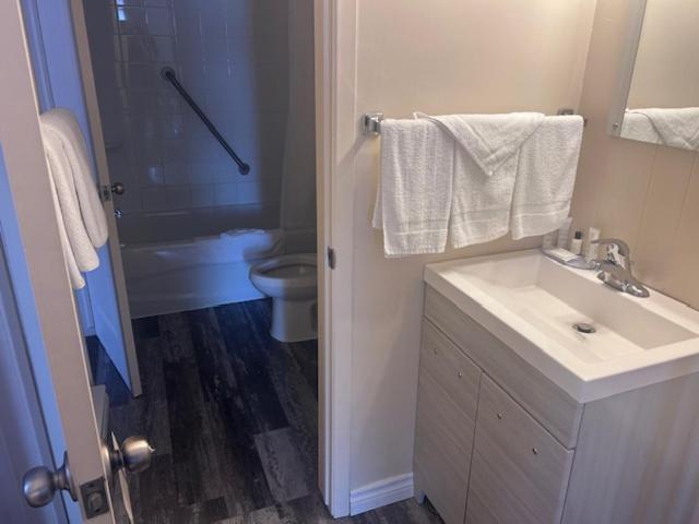 Hotel Travelodge By Wyndham At The Falls Niagara Falls