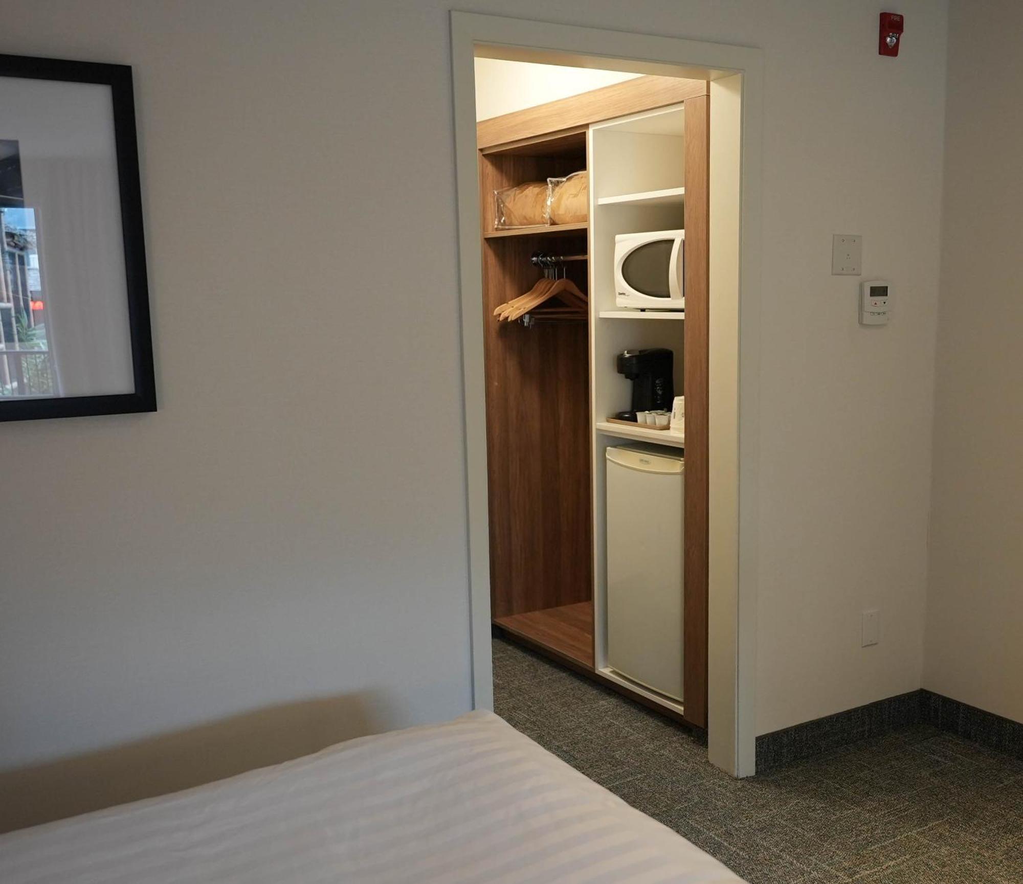Hotel Travelodge By Wyndham At The Falls