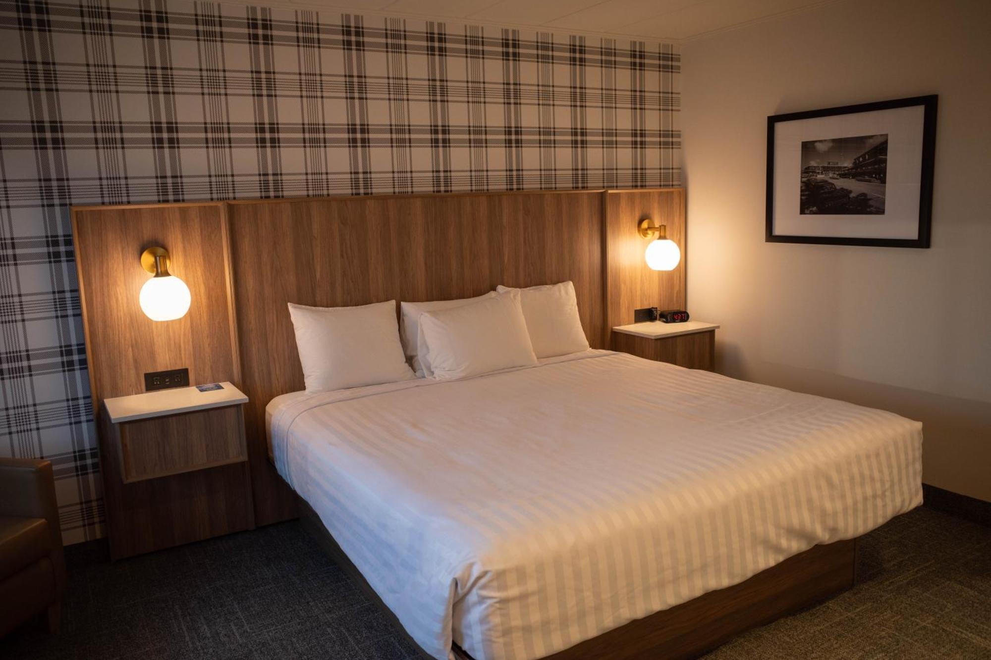 Travelodge By Wyndham At The Falls Niagara Falls