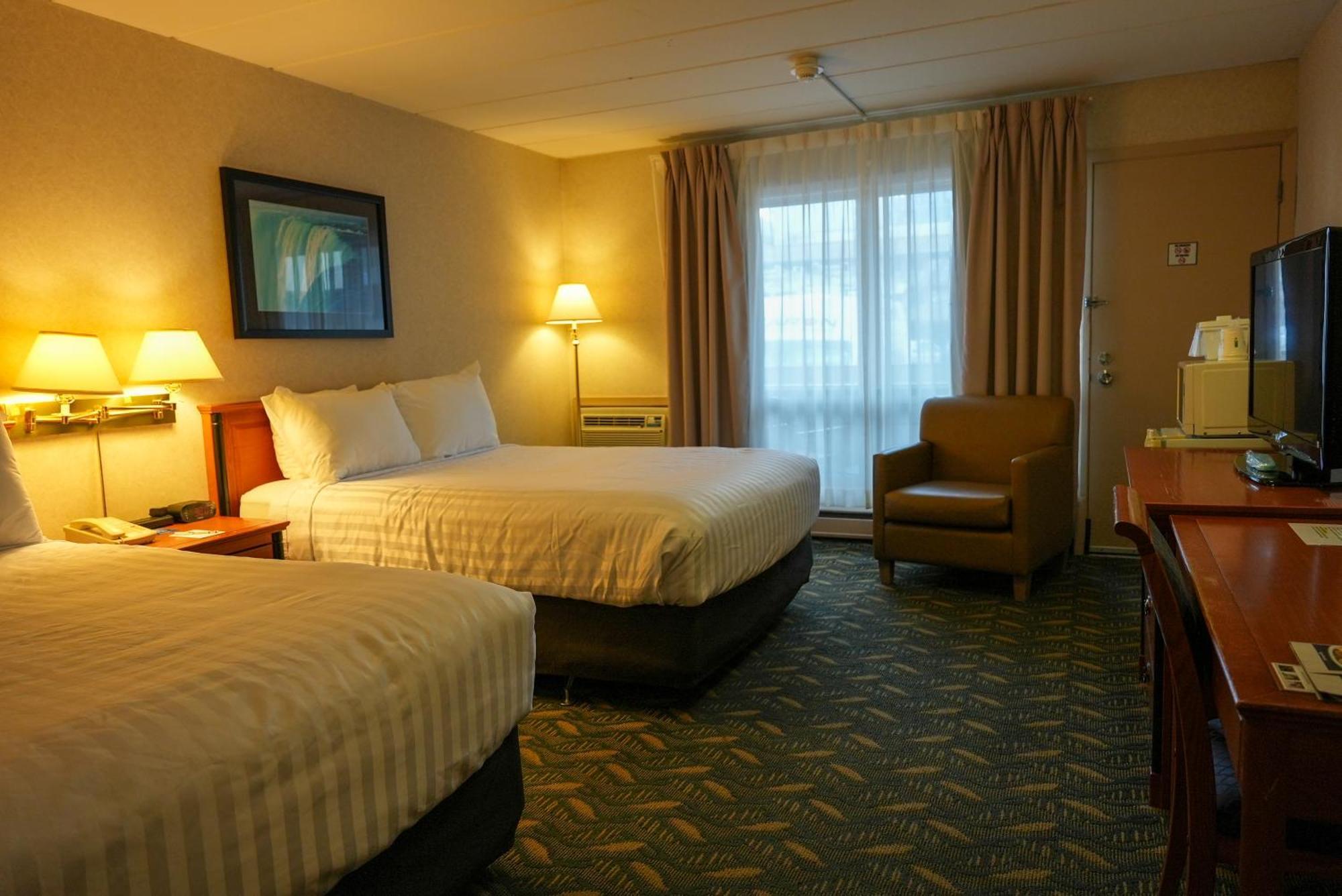 Travelodge By Wyndham At The Falls