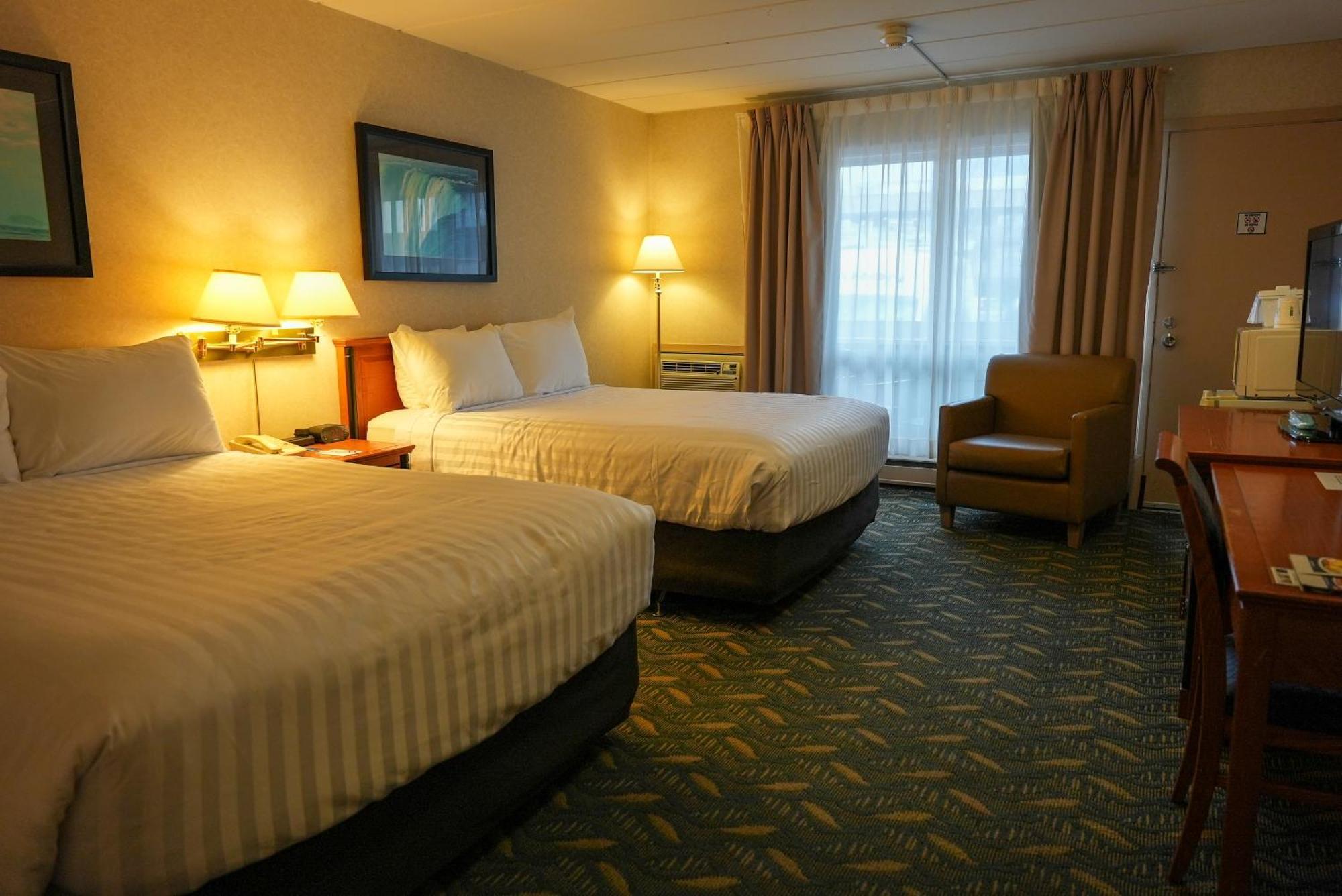 Hotel Travelodge By Wyndham At The Falls Niagara Falls