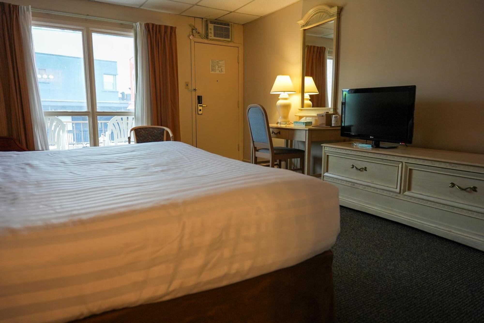Hotel Travelodge By Wyndham At The Falls