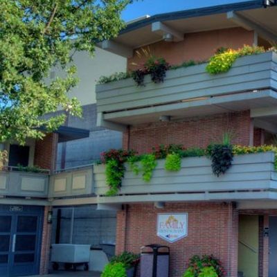 Travelodge By Wyndham At The Falls Hotel