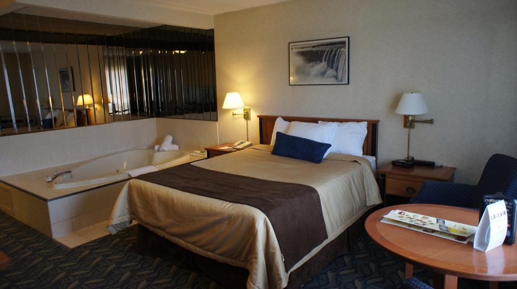 Travelodge By Wyndham At The Falls 3* Niagara Falls