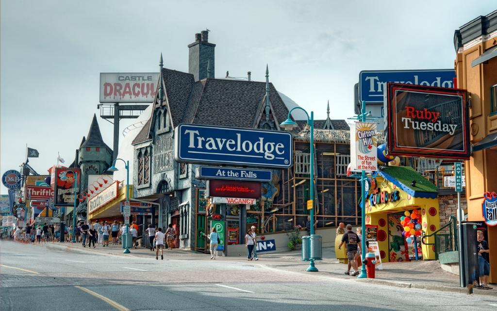 Travelodge By Wyndham At The Falls Hotel Niagara Falls